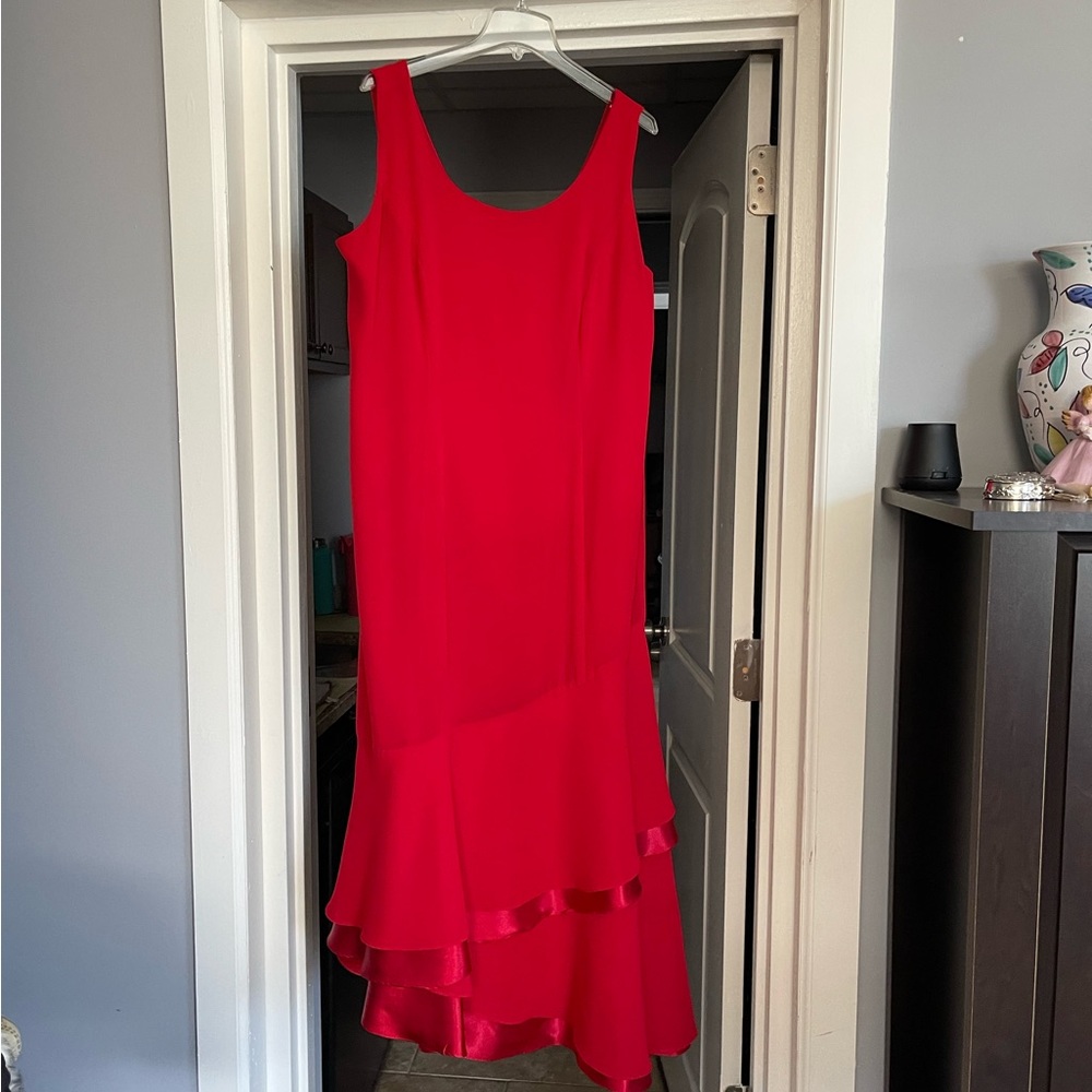 Obsessions Couture, red dress elegant and versatile. Plus size formal merm dress